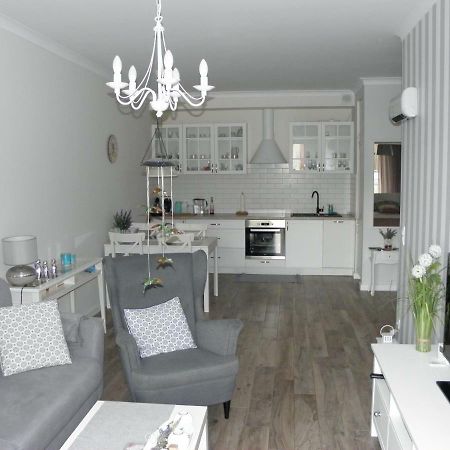 Apartament Z Ogrodkiem Pobierowo Luaran gambar